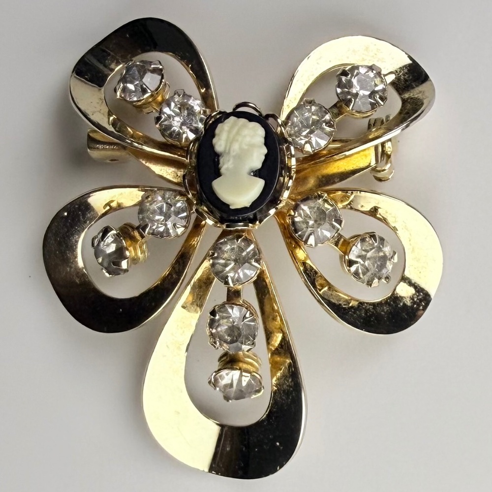 Black Cameo Brooch